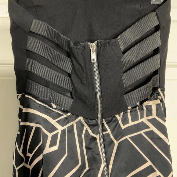 🍁Charlotte Russe dress Black & cream Asymmetrical Midi size M - Picture 3 of 6